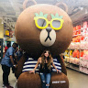 Meet your Posher, Alexandra